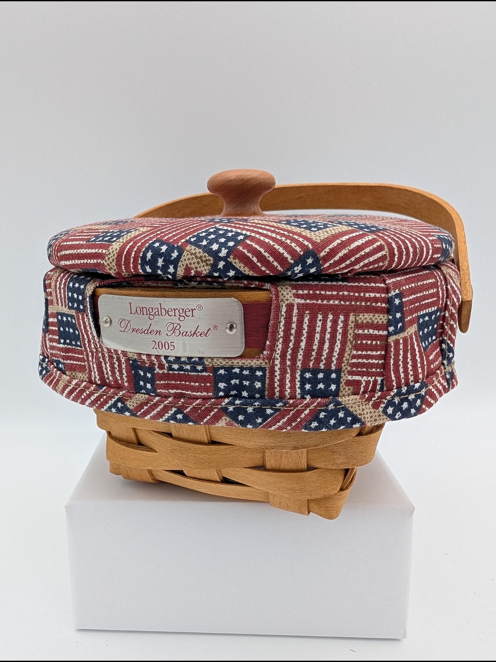 Longaberger 2005 Dresden Basket w/ Patriotic American Flag Lid/ Liner, Protector
